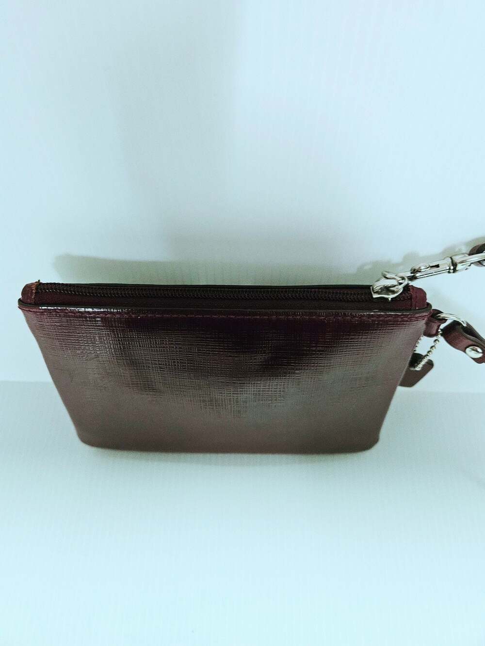 Coach Burgundy Crossgrain Leather Bow Wristlet EUC - Picture 8 of 16